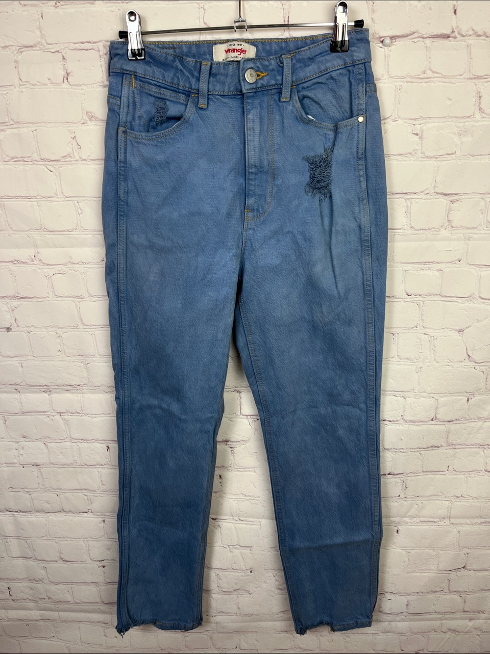 Wrangler Mom Fit Light Wash Jeans Size 2